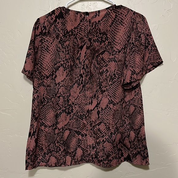 Snakeskin Flutter Sleeve Blouse - Picture 2 of 3